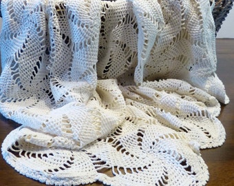 Vintage Crochet Tablecloth Or Bed cover Pinwheel Design