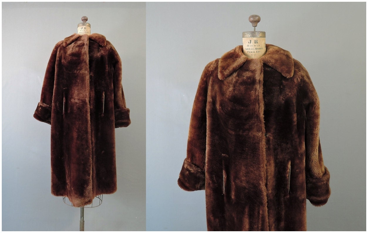1940s Fur Coat Heavy Mouton Fur Coat fits 38 inch bust AS-IS