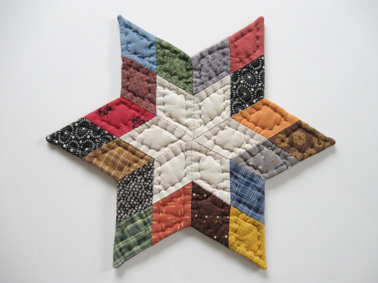 star-quilted-candle-mat-quilted-table-mat-quilted-table-topper