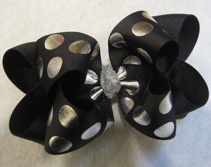 Silver Hair Bow, Boutique Hair Bow, Double Layered Hairbow, Silver Black Foiled Bow, Glitter Hairbow, Girls Silver Hairbow, Big Silver Bow