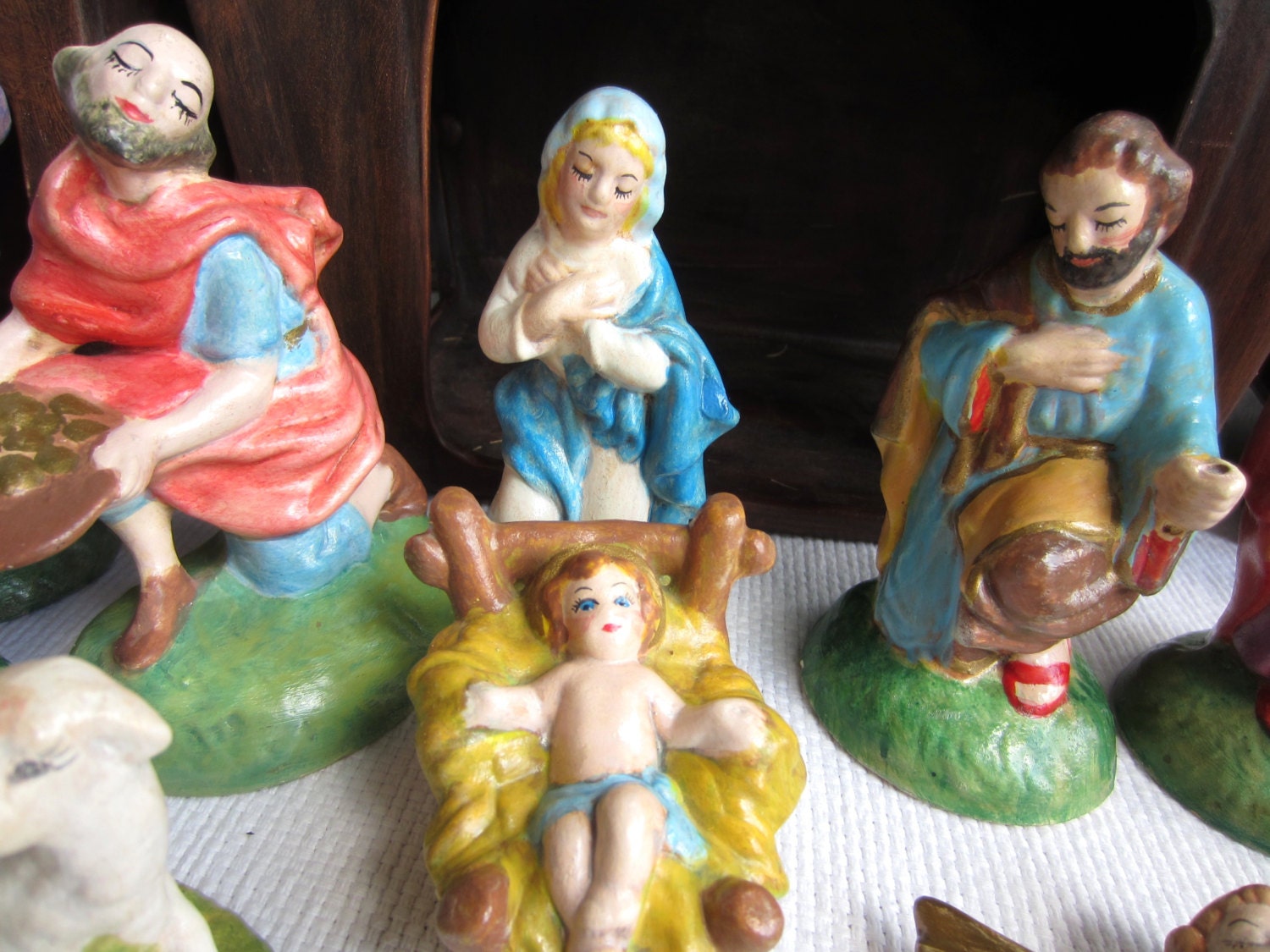 Vintage 1979 Atlantic Mold Ceramic Nativity Creche set of 21