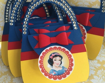 Snow White Invitations - Purse invitations with rhinestone - 25 birthday invitations - snow white - princess invitations - new invitations