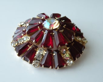 Juliana Delizza & Elster Ruby red keystone brooch pin