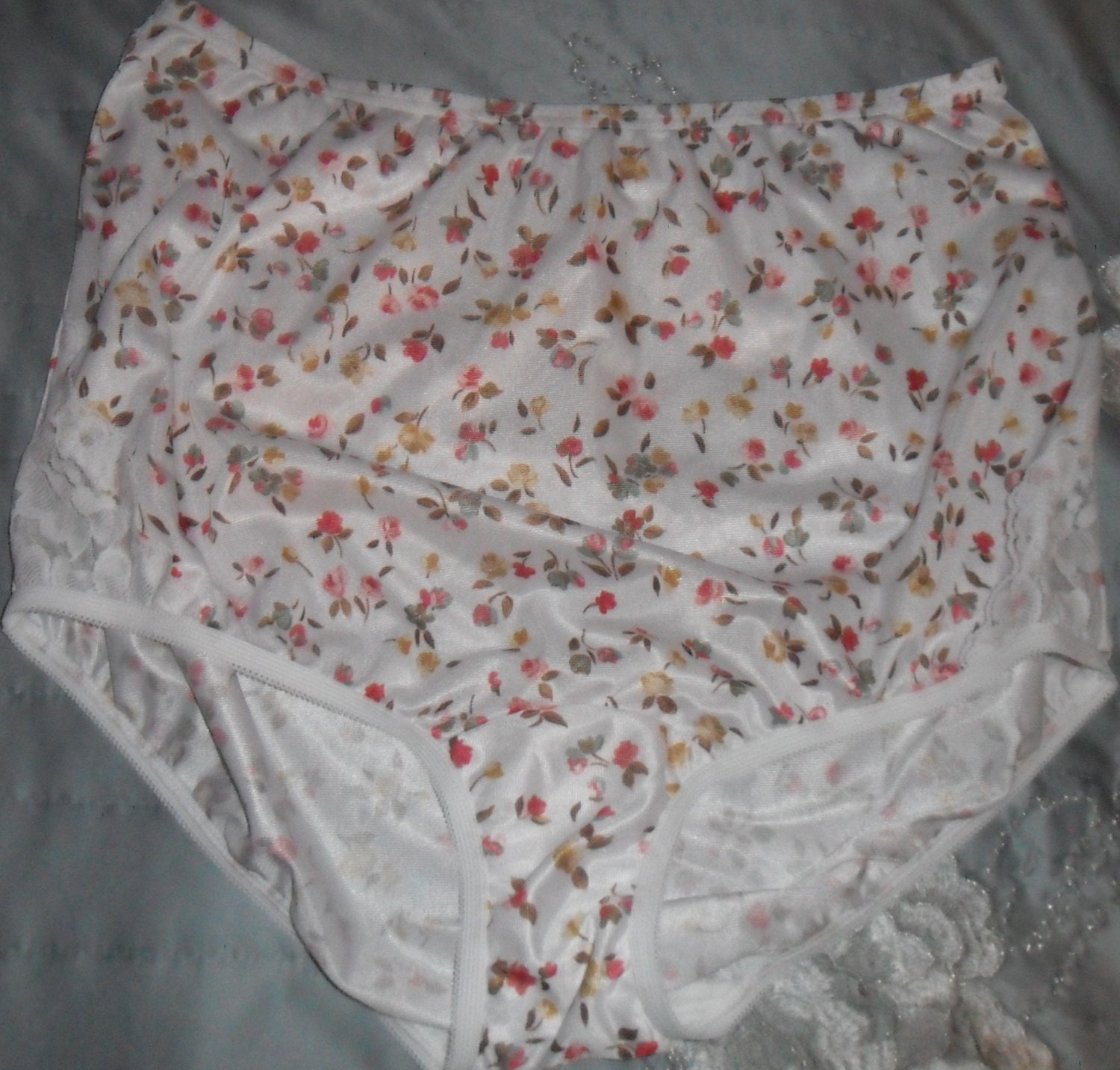 Usps Return Label >> Vanity Fair Panty Floral Size 8 Knickers High Waist Panties Usps Return Label >> Vanity Fair Panty Floral Size 8 Knickers High Waist Panties