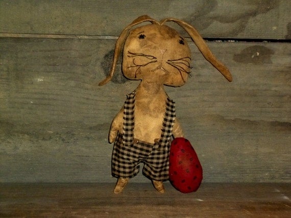 Ready to ship ~~~ Primitive Bunny Rabbit w/Egg ~~ Easter & Spring Decoration ~~ rag stuffed ~~ sale ~~ ready to ship