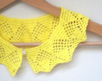 Yellow Peter Pan Collar Retro Gift acrlic handmade crochet made in Lithuania round with button up scallop chevron