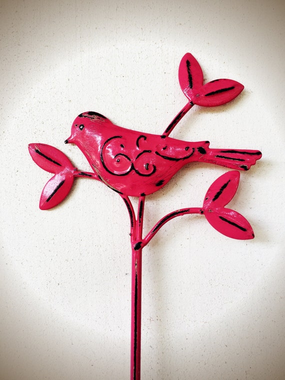 BOLD decorative bird garden stake // hot pink // yard stakes