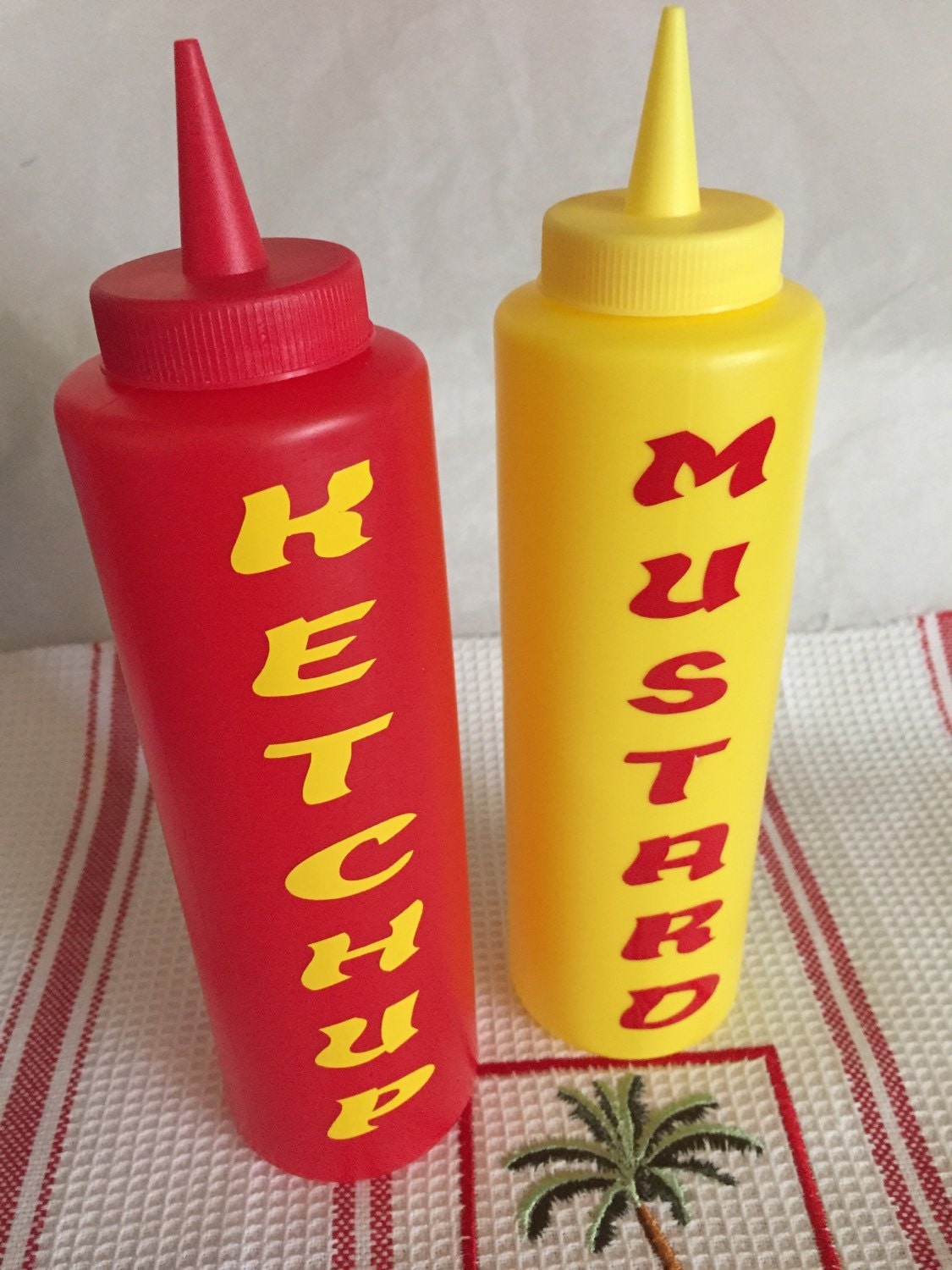ketchup bottle mustard container picnic condiment set