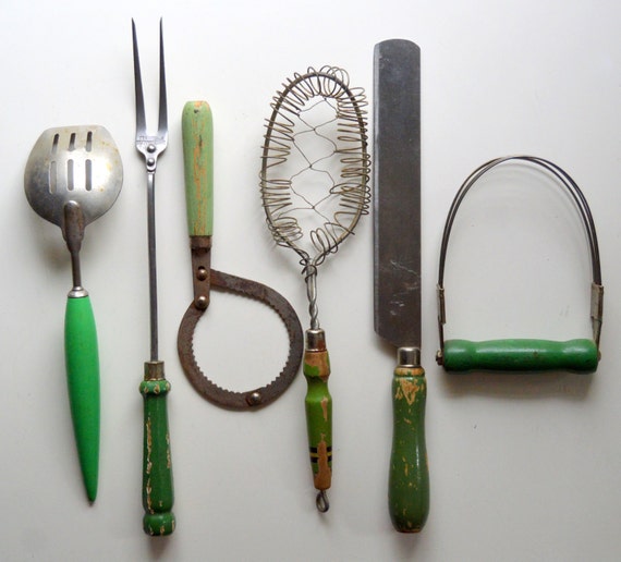 Vintage Kitchen Utensils Green Wood Handles Pastry Whisk