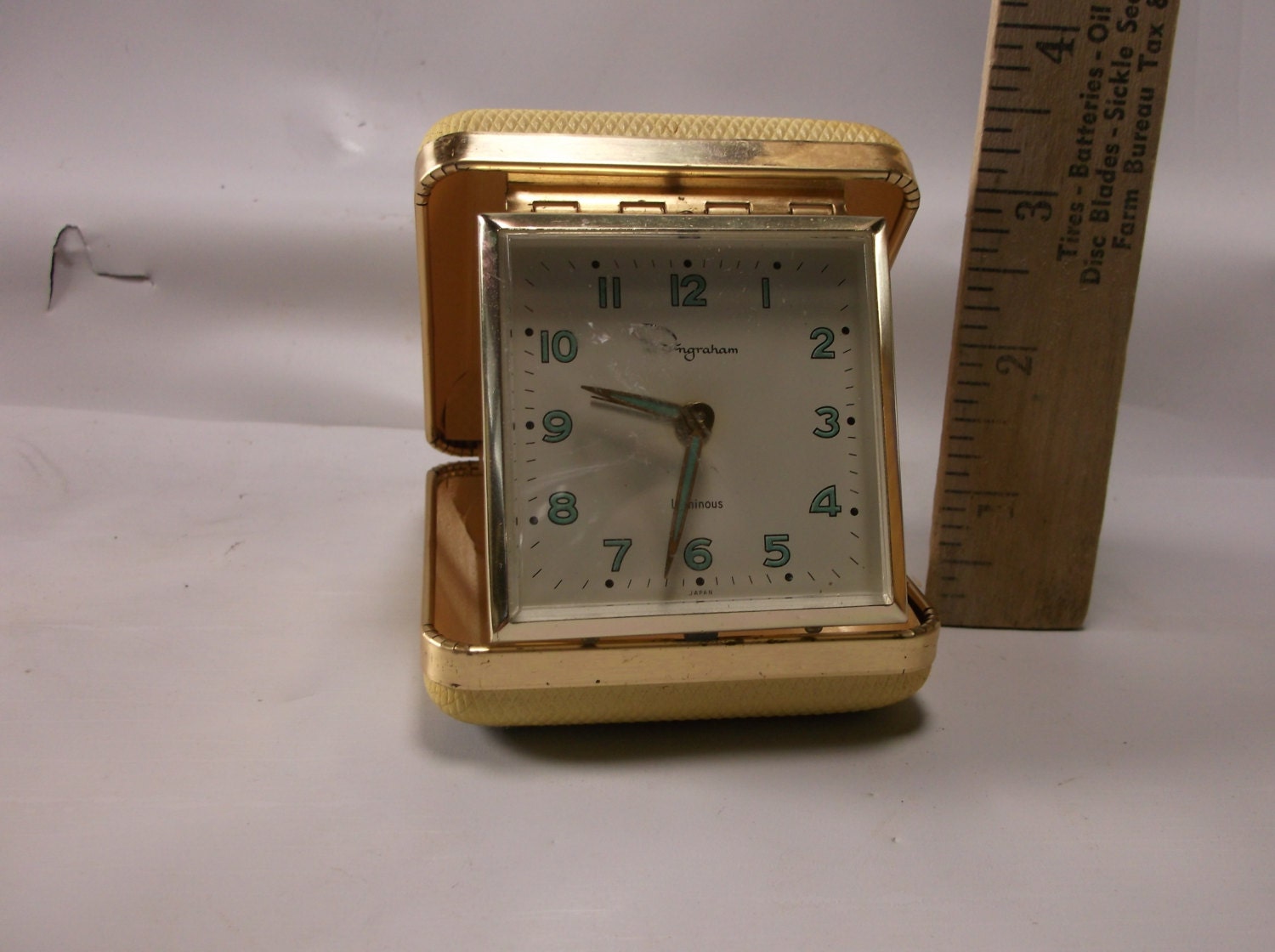 Travel Alarm Clock Vintage Ingraham Wind Up In Excellently