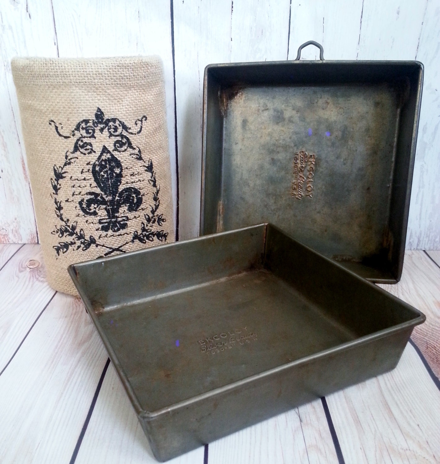 Vintage Bakeware Ekcology Silver Beauty set of 2 Cake pans