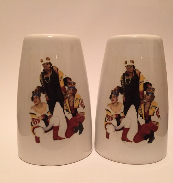 Salt n Pepa salt and pepper shaker set by CraftyCatsss on Etsy