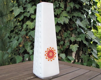 1960s Vase White with Daisy Blossom – German Winterling Porcelain – Sixties Vintage Design – Hippie Pop Art