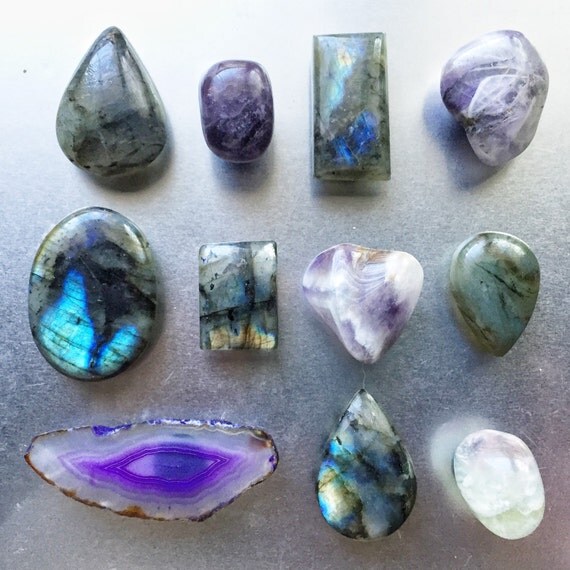 Labradorite / Crystal / by shopmystica on Etsy