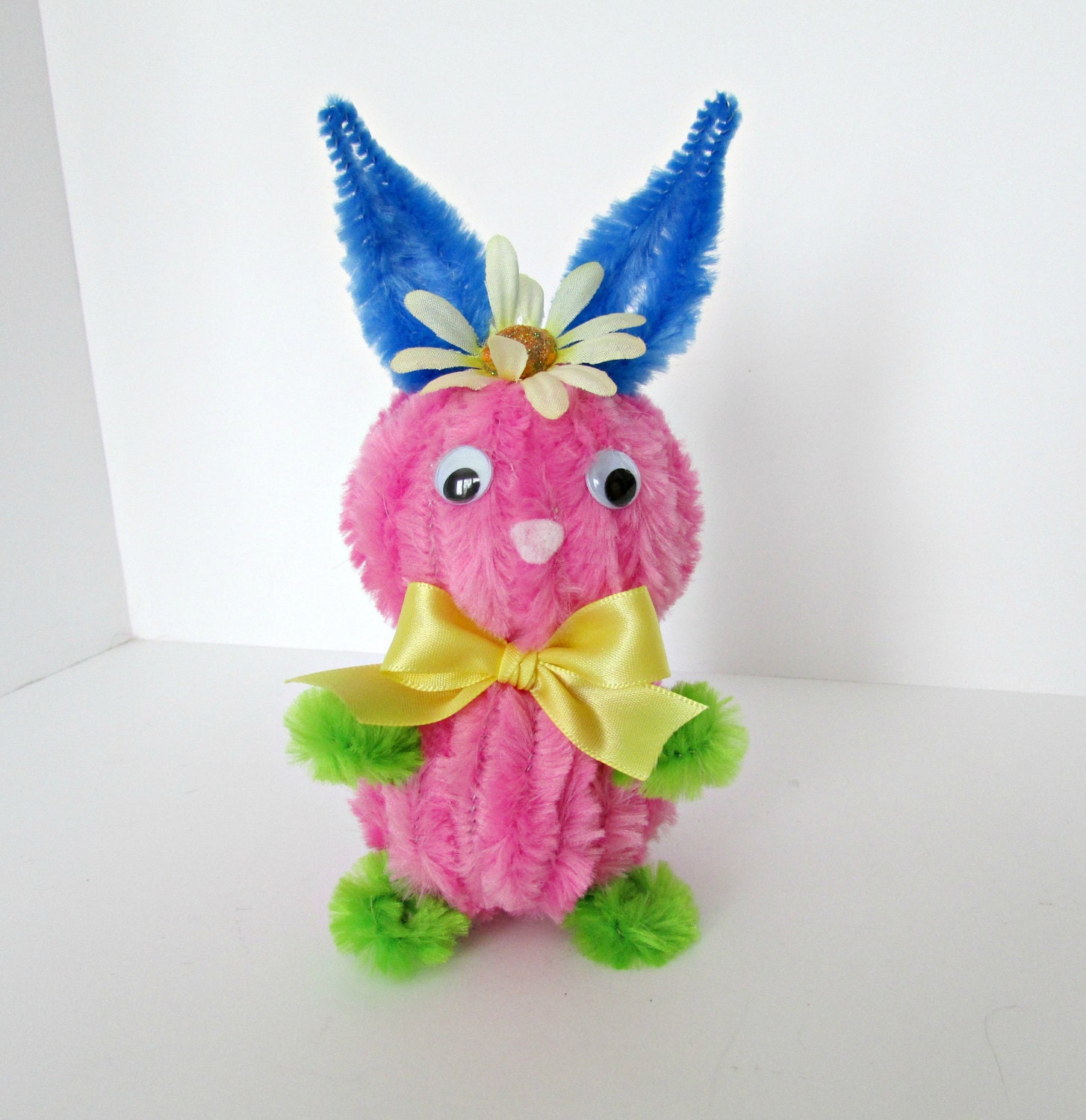 Vintage Style Kitsch Chenille Pipe Cleaner Bunny