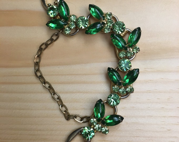 Storewide 25% Off SALE Vintage Juliana DeLizza & Elster Emerald Green Rhinestone Designer Link Bracelet Featuring Faceted Cabochon Leaf Desi