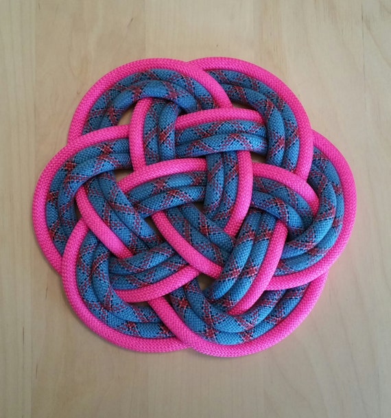 NAUTI NARWHAL™ Climbing rope mat in Blue & Hot by NautiNarwhal