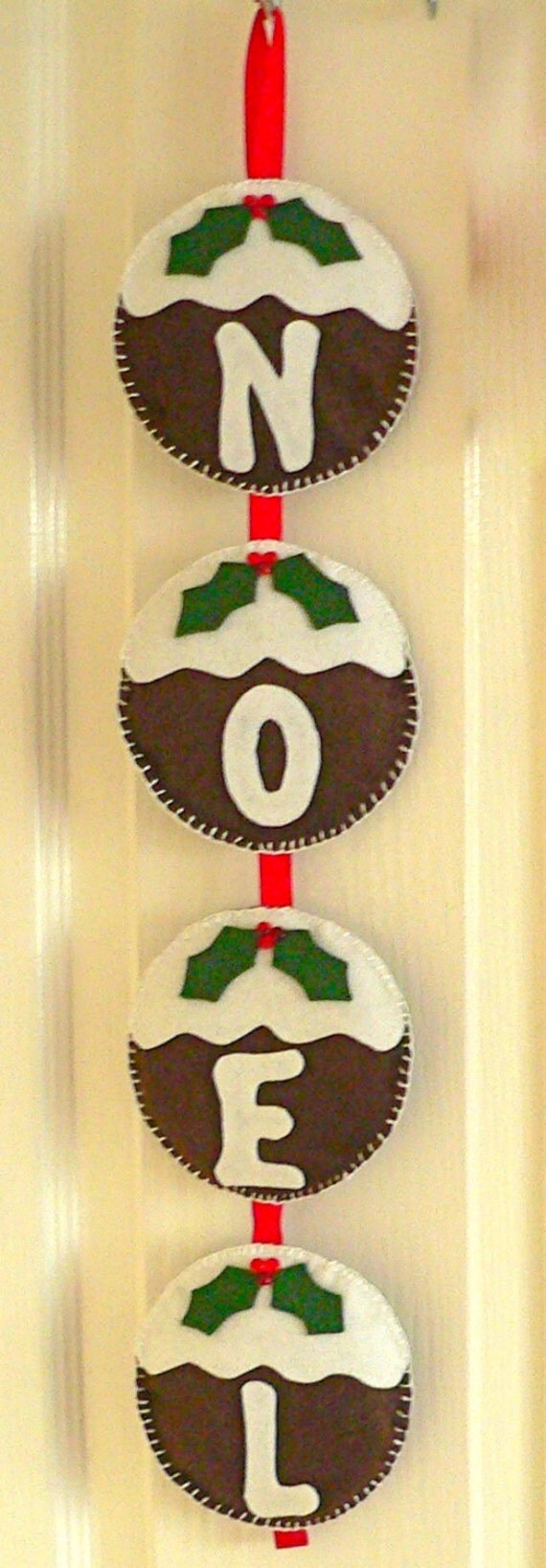 hand stitched felt noel christmas pudding decoration hand stitched felt noel christmas pudding decoration