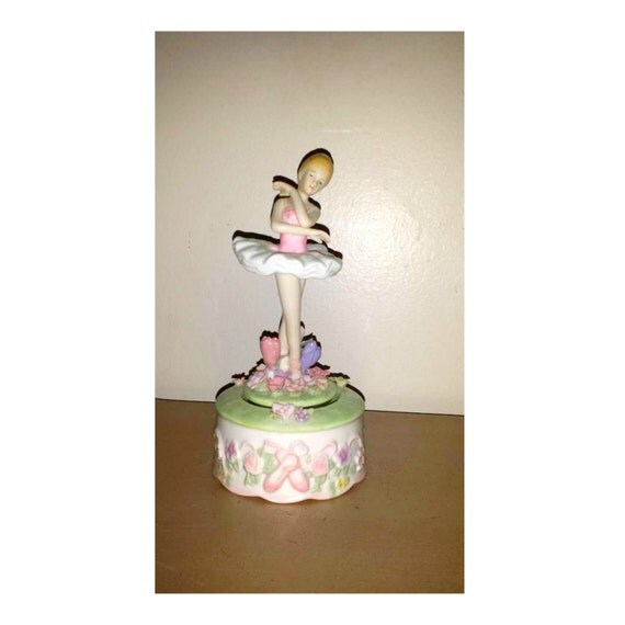Vintage Ballerina Rotating Music Box Figurine Spinning