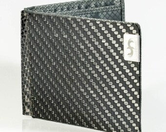 Common Fibers Mens Max Grey Real Carbon Fiber Bifold Wallet with RFID Credit Card Protection