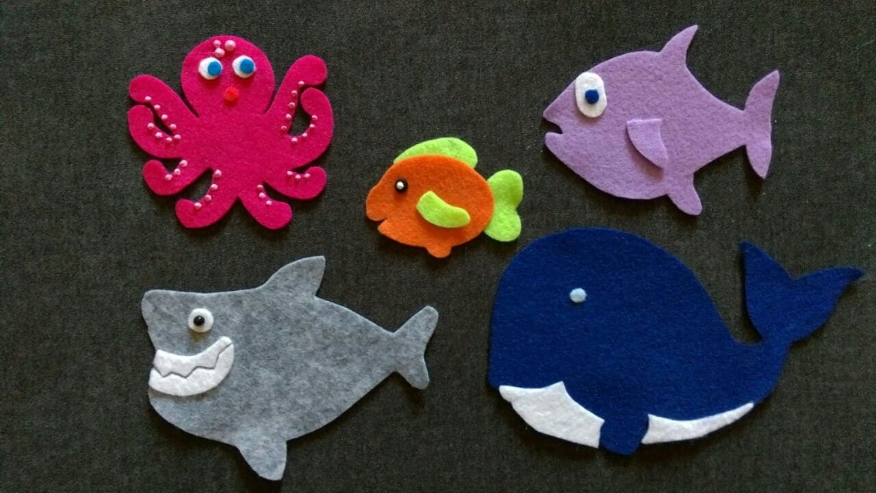 Download Slippery Fish Felt Set // Flannel Board Set // Preschool