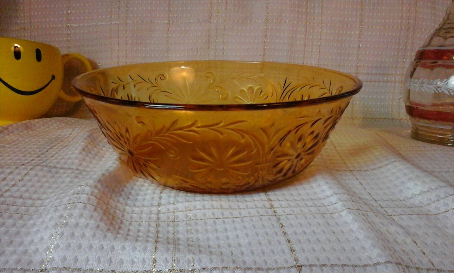 Indiana Amber Daisy Pattern Flower and Scroll Pattern Glass Flower