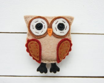 Owl Brooch Bird brooch Felt Brooch Textile Brooch "LOWLEY"