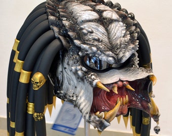 Predator motorcycle helmet. Free shipping! DOT&ECE certified. Cosplay mask.