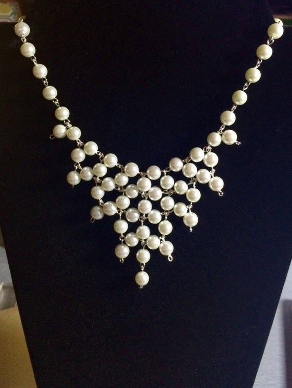 Items similar to Pearl Bib Necklace on Etsy