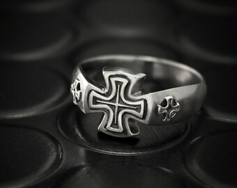 SALE 30% OFF, Cross signet ring, Crusader ring, Man silver ring, Unique silver cross ring, Cross ring, Silver ring for men, Men signet ring