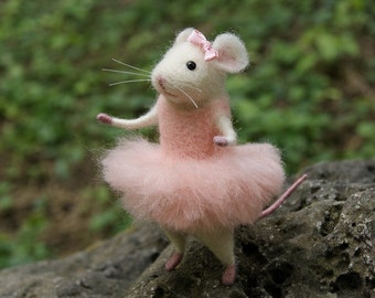 Mouse ballerina, Needle felt mouse, Felt ballerina mouse, White mouse, Needle felt animal, Needle felt miniature, Birthday gift, Home decor