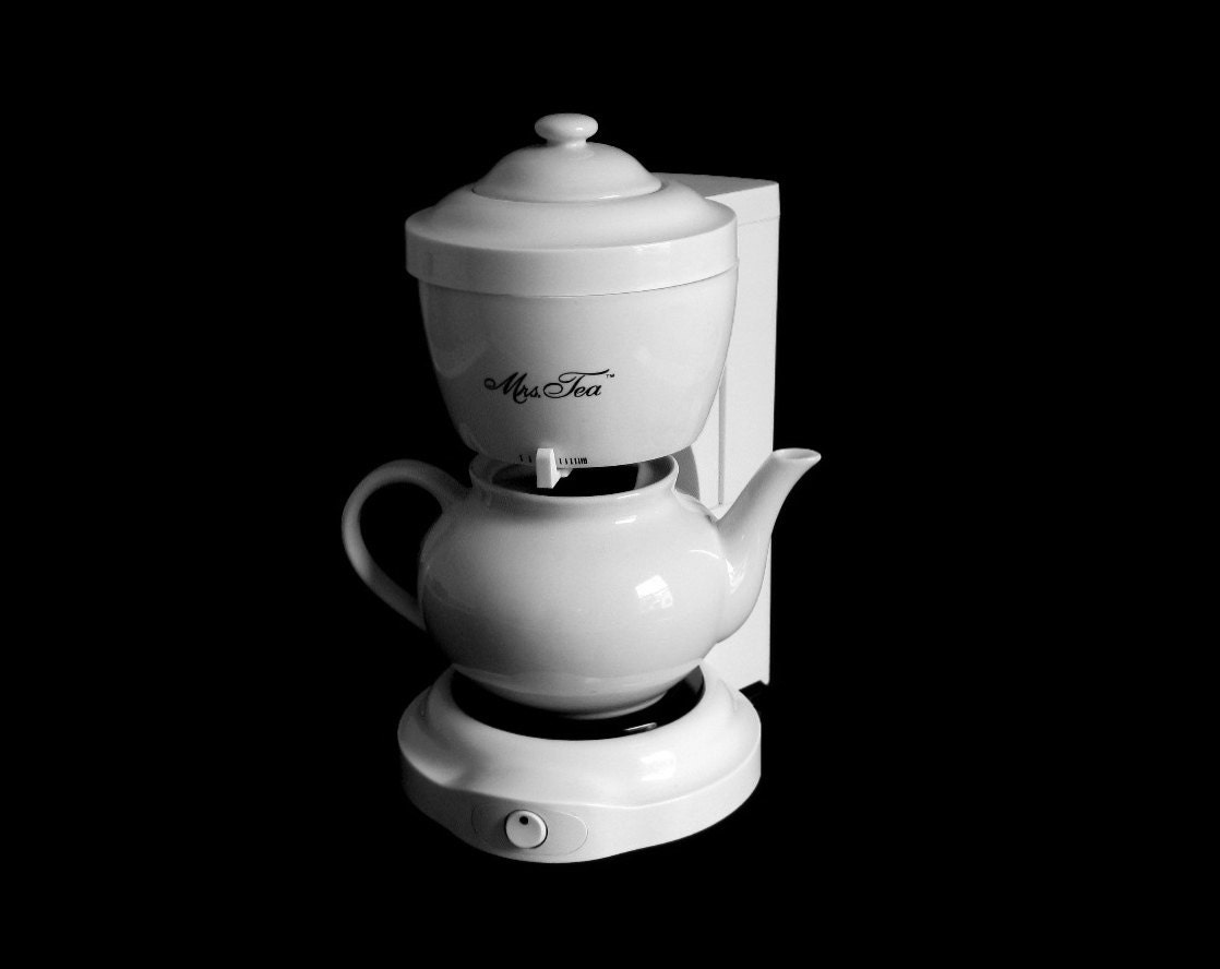Mr Coffee Mrs Tea Electric Tea Maker HTM1 with Ceramic Tea Pot