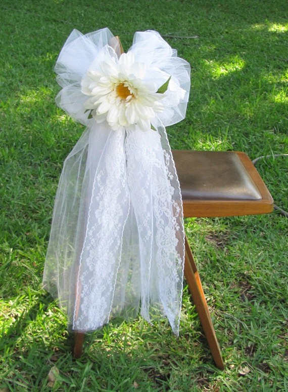 Items similar to 2 Wedding Bows, Pew Bows, Daisy Bows ,Wedding Aisle