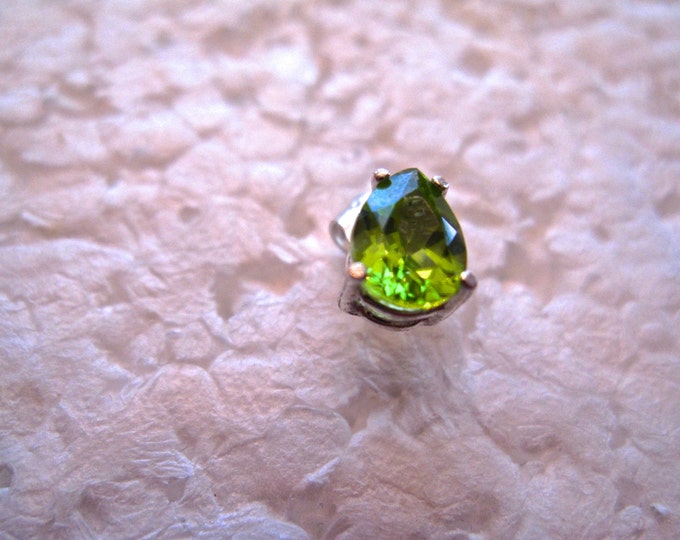 Man's Peridot Stud, 7x5mm Pear, Natural, Set in Sterling Silver 874M