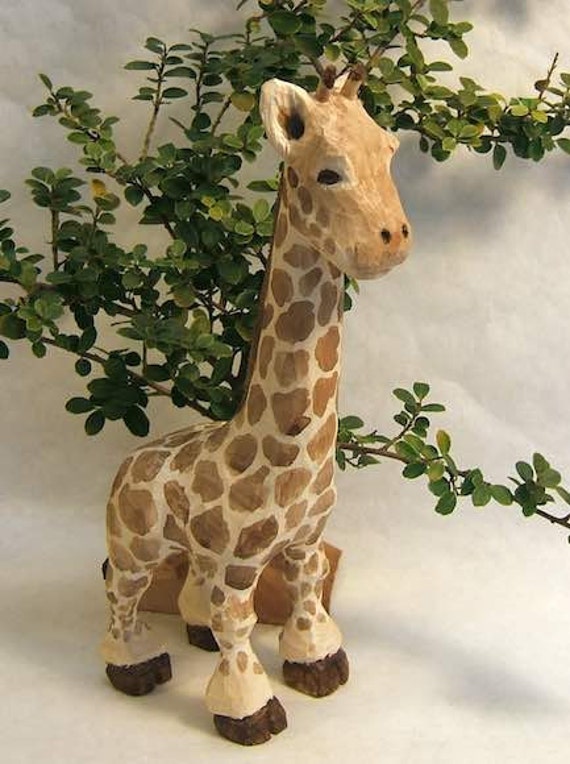 Giraffe Wood Carving Caricature Decorative Art Sculpture