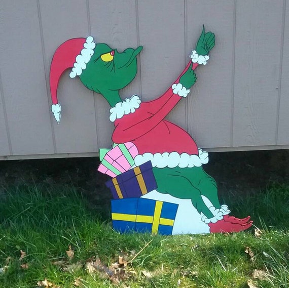 Grinch Stealing Lights Christmas Yard Art by PrimitivePaintings