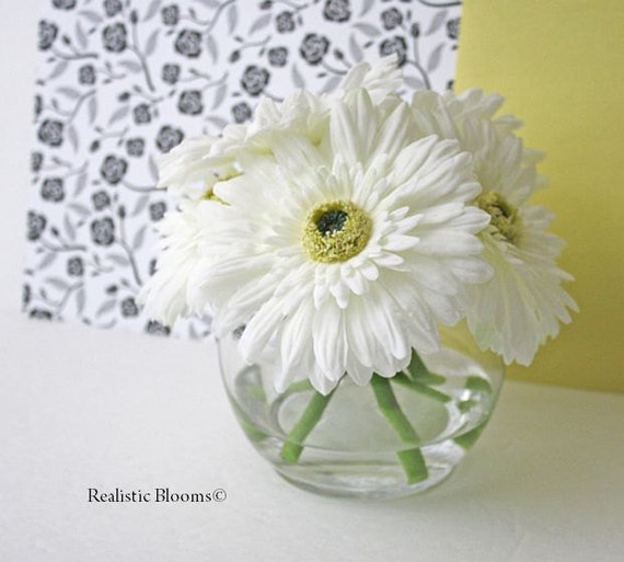 White silk gerbera daisy/daisies glass vase by RealisticBlooms