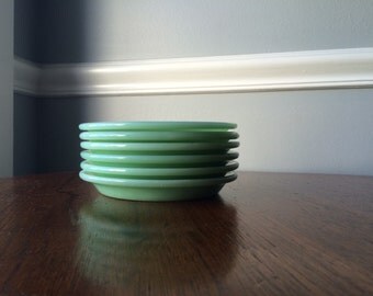 Lovely Jadeite Restaurant Style Side Plates / Bread and Butter / Saucers