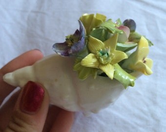 VINTAGE! Royal adderley flower arrangement