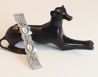 Jewel for Dog made in France. The Bijou Tinou-Boho collar Boho romantic Grey