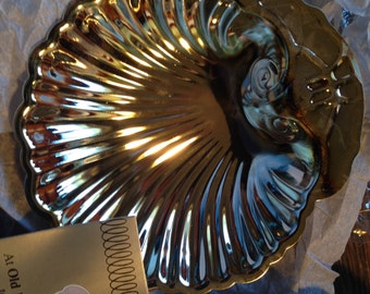 Small SILVERPLATED CLAM Shell Trays (2)
