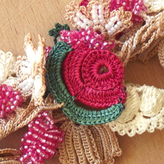 Turkish OYA Lace Necklace Crocheted Jewelry by DaisyCappadocia