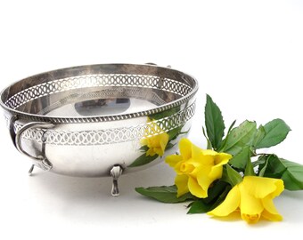 Vintage Silver Bowl - Silver Plated Bowl - Silver Plated England - English Silver Fruit Bowl - Ornate Tripod Bowl - Silver Tripod Dish