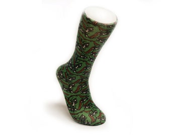 Pepe Funny Meme | Cool Gift | Frog Pepe Meme | Stocking Stuffers | Green Pepe Socks |