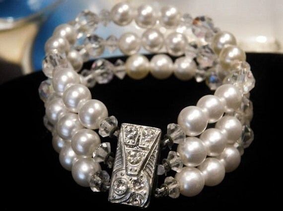 Mid Century Bracelet / Faux Pearl / Wedding / Fashion / Jewelry