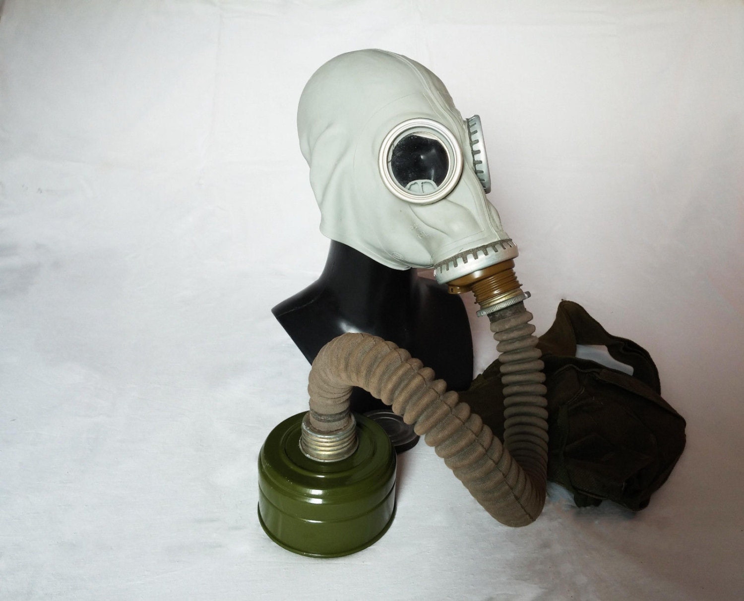 gp5 gas mask colors