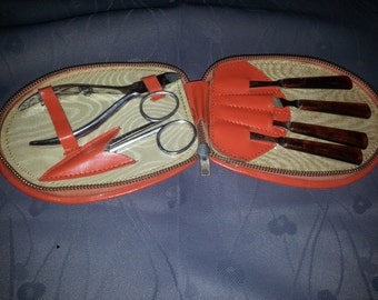 Old VINTAGE MANICURE SET