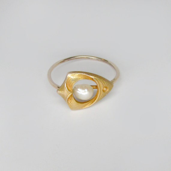 gold pearl ring 14k gold art nouveau pearl ring art nouveau