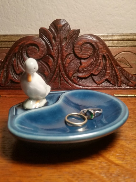 Highly Collectible Vintage Wade Ceramics Of England Deep Blue