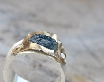 Unique Rough Blue Montana Sapphire Ring 14k Yellow Gold Wide Silver Riveted Setting Wavy Nautical Modern Statement Ring - Sapphire Swell